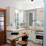 Lithi Stylish Apartments- Eco Luxury アパート