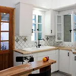 Lithi Stylish Apartments- Eco Luxury アパート トリピティ